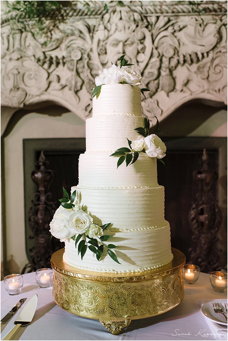 Wedding Cake, Cake with White Flowers, Detroit Yacht Club Wedding, Belle Isle, Metro Detroit Wedding, The Knot Top Pick, Sarah Kossuch Photography